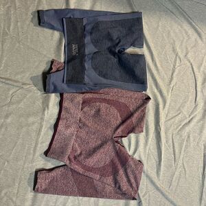 2 prs Victoria secret pink no seam leggings size small